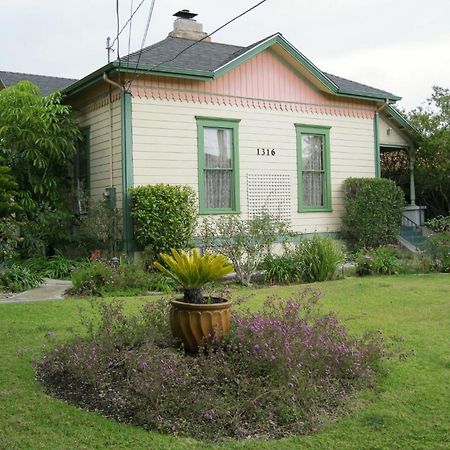 A White Jasmine Inn サンタバーバラ エクステリア 写真