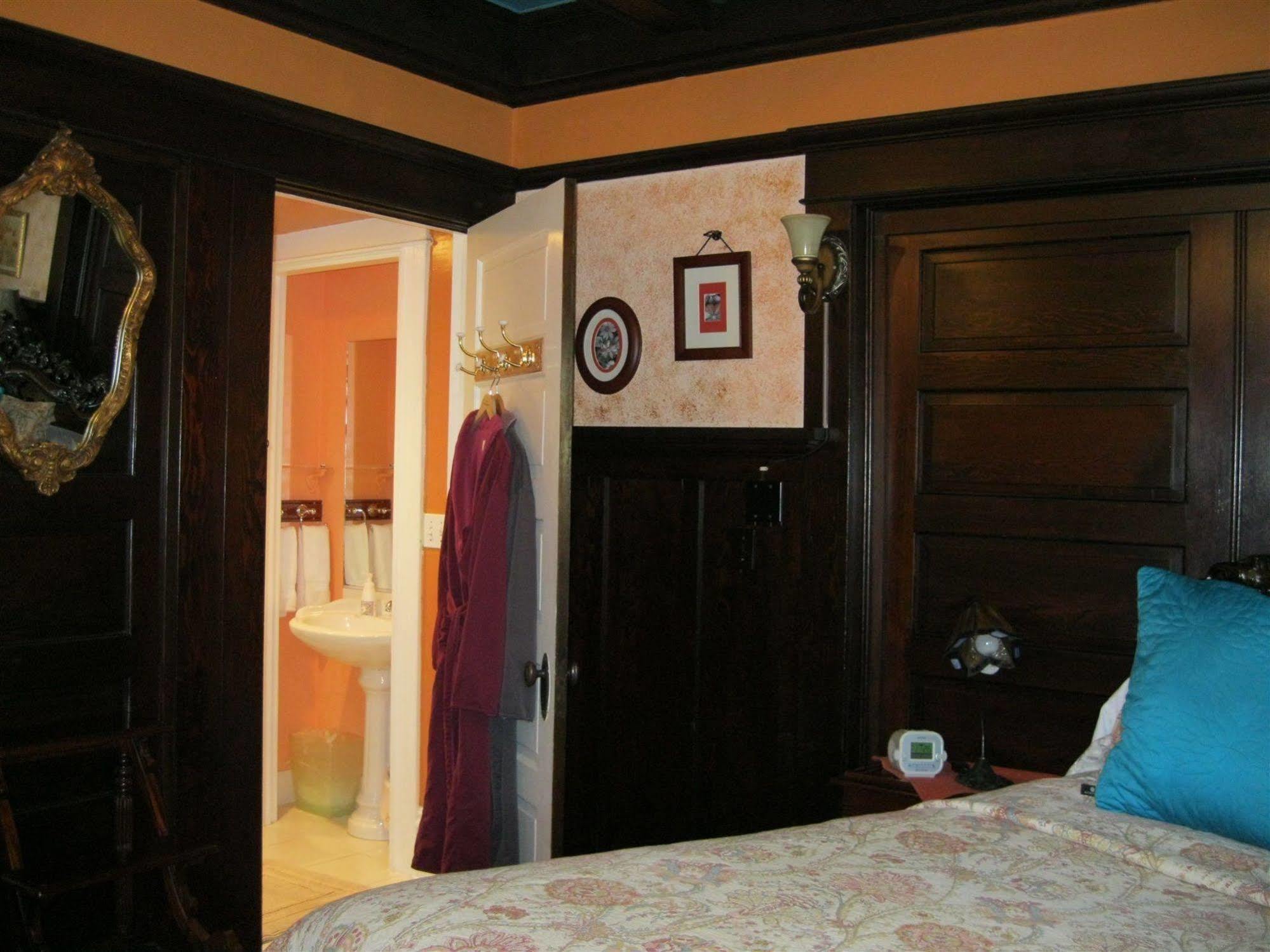 A White Jasmine Inn サンタバーバラ エクステリア 写真