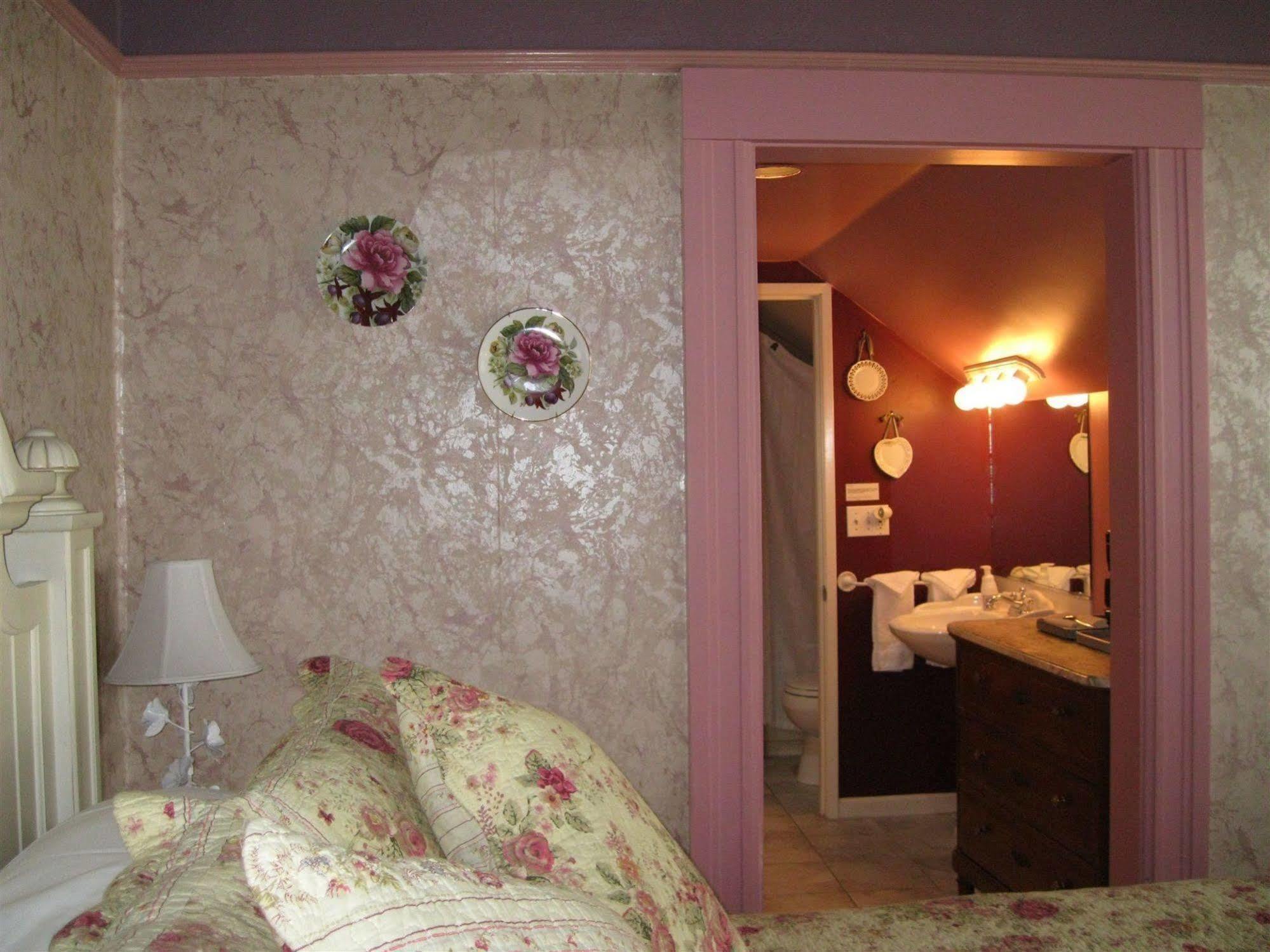 A White Jasmine Inn サンタバーバラ エクステリア 写真